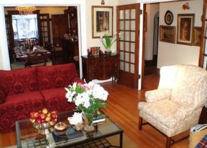Ashbury House Bed & Breakfast Ottawa