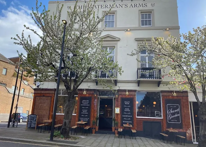 The Waterman'S Arms Hotel London