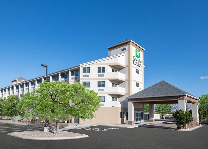 Holiday Inn Express & Suites Colorado Springs-Airport By Ihg