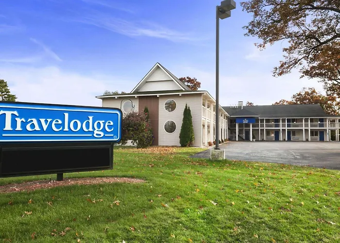 Travelodge By Wyndham Traverse City Mi