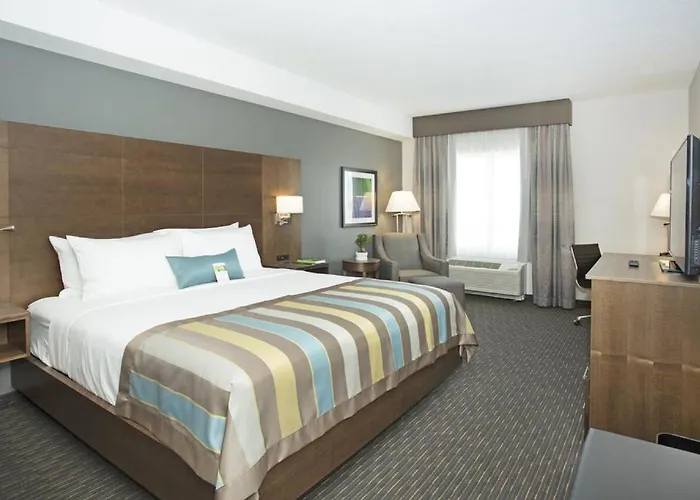 Wingate By Wyndham Calgary Airport Hotel