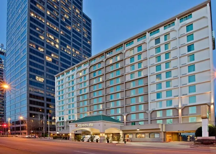 La Quinta Inn & Suites By Wyndham Downtown Conference Center Little Rock