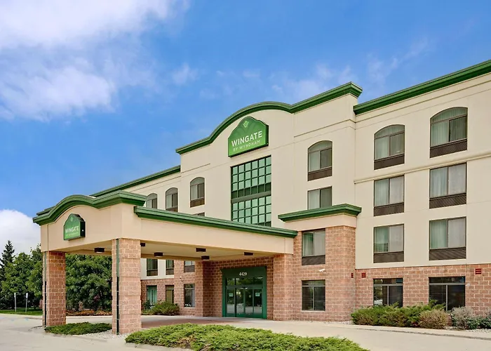 Wingate By Wyndham Fargo Hotel