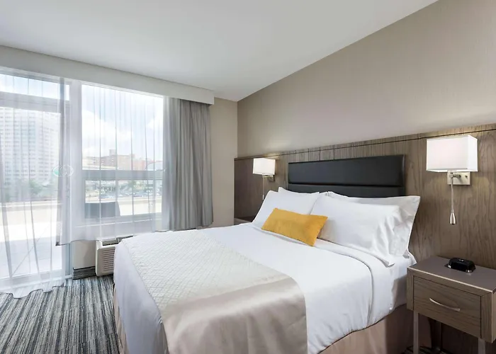 Wyndham Garden Laguardia South Hotel New York