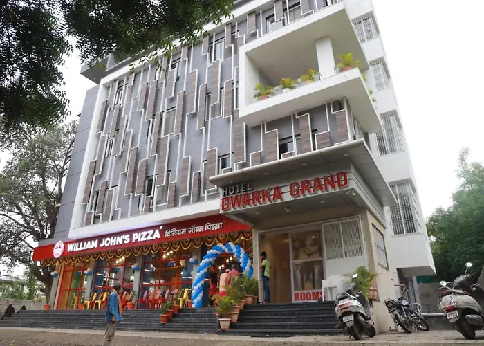 Hotel Dwarka Grand Chhatrapati Sambhajinagar