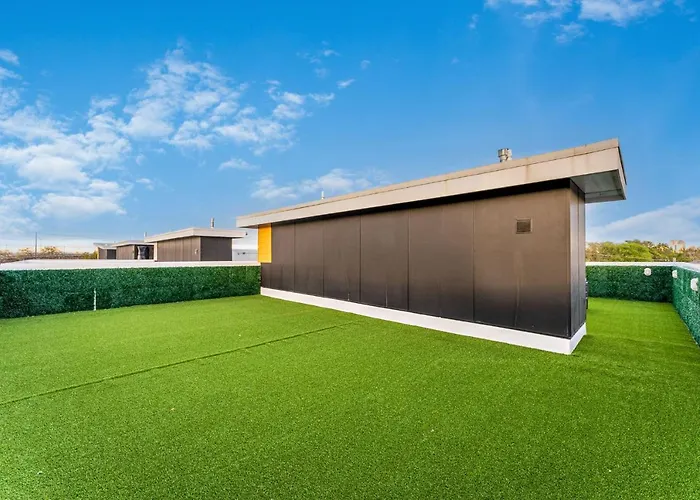 Luxury Home With Rooftop Views Dallas