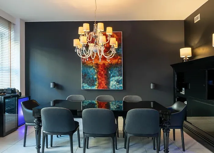 The King Of Milan Hotel