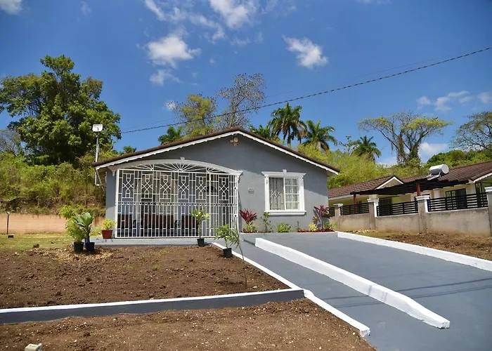 The West Village Summer House - Montego Bay