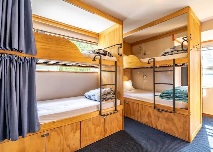 The Flaming Kiwi Backpackers Hostel Queenstown