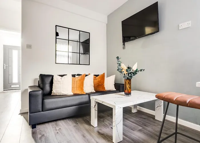 Vichy - Strathcona Suites, 3 Beds Houses In Wavertree Liverpool