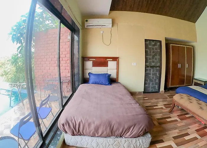 4 Star Paradise Villa Mumbai