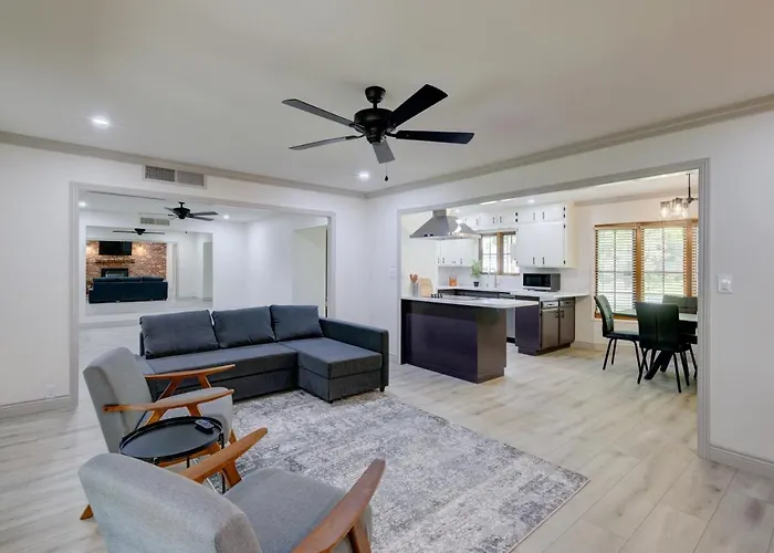 The Cedar Tree Villa Fresno