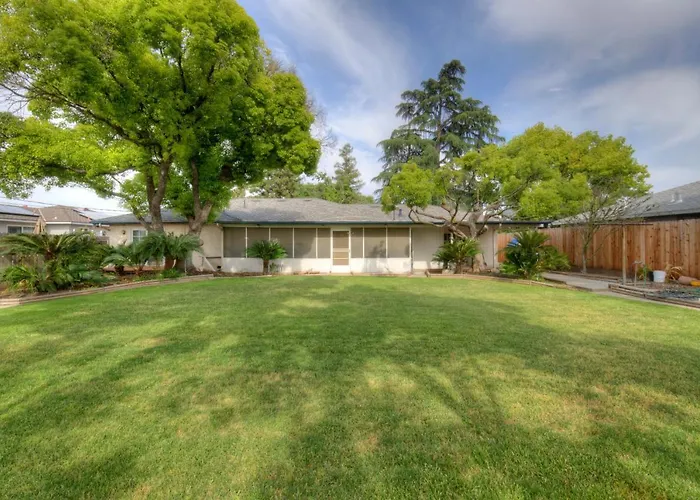 The Cedar Tree Villa Fresno