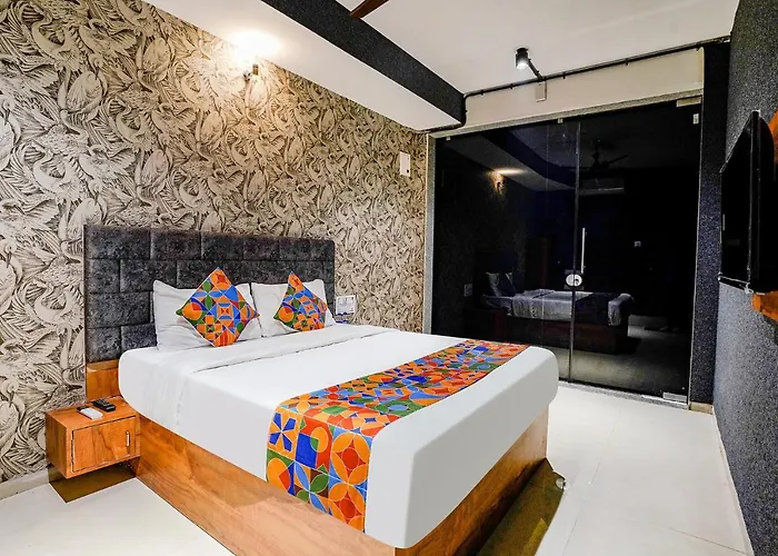 Fabhotel The Life, Surat Airport