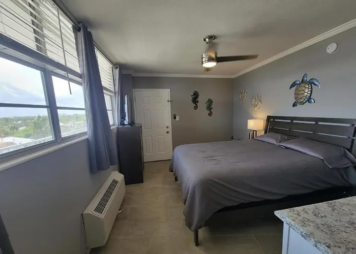 Sea Dip Resort Studios! Daytona Beach