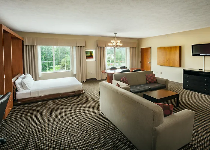 Wyndham Garden Anchorage Airport Hotel