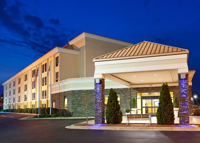 Holiday Inn Express & Suites Greensboro - I-40 Atwendover By Ihg