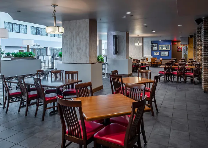Crowne Plaza Hotel St. Louis Airport By Ihg Bridgeton