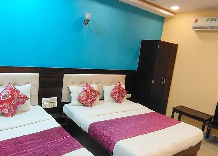 Hotel Golden Galaxy - Santacruz East Mumbai