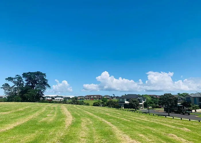 3 Bedroom Holiday Apartment Peninsula Park Auckland