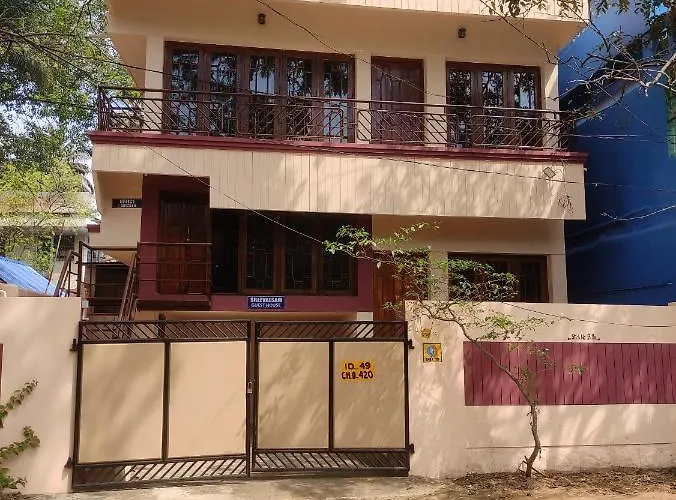 Sreevalsam Guest House Thiruvananthapuram