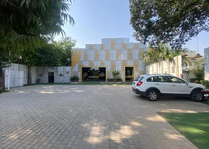 Hotel Cedar Jaipur