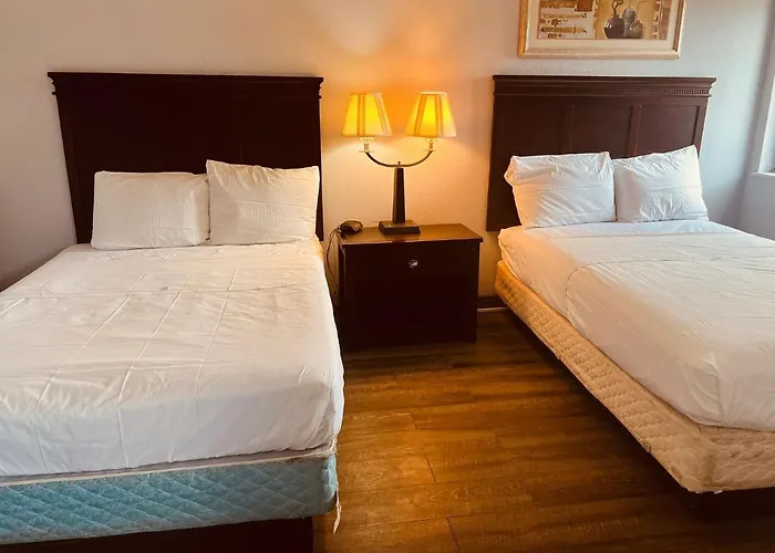 Palace Inn & Suites - Newport News/Jefferson Ave