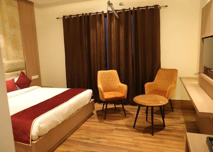 Hotel Crown Savoy, Near Railway Station & Guru Nanak Dev University Amritsar