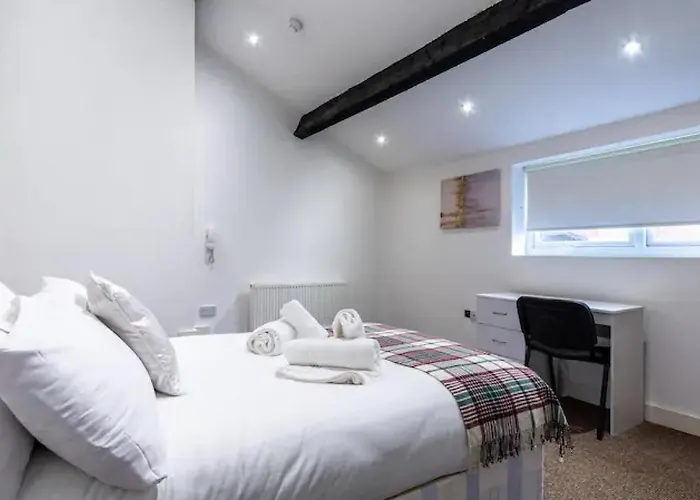 Kelvin Grove By Ustay Liverpool