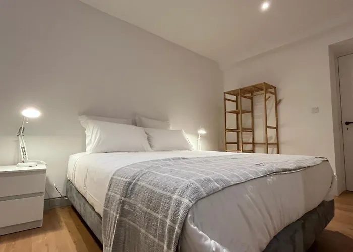Matriz 55 Hostel Ponta Delgada 