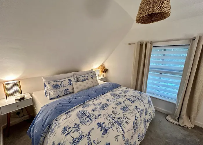 The Coach House - Bournemouth Villa