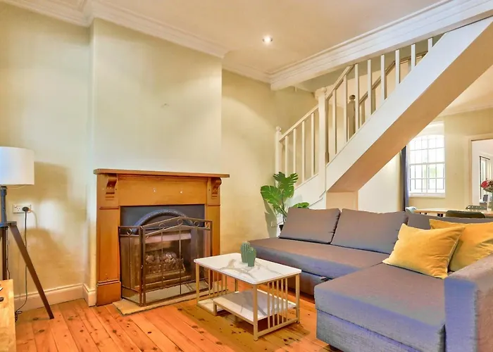 Spacious 3 Bedroom On The Edge Of Downtown Darghan St 2 E-Bikes Included Sydney