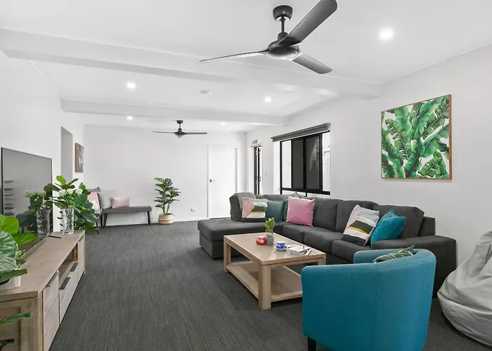 Redhill Cairns Living - Martyn St Hostel