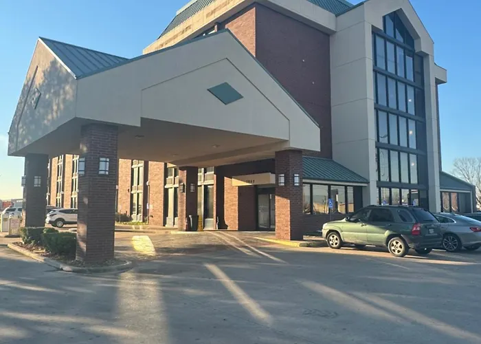 Sonesta Essential Houston Hobby Airport Hotel