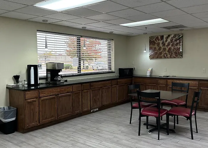 Golden Hotel Wichita Airport