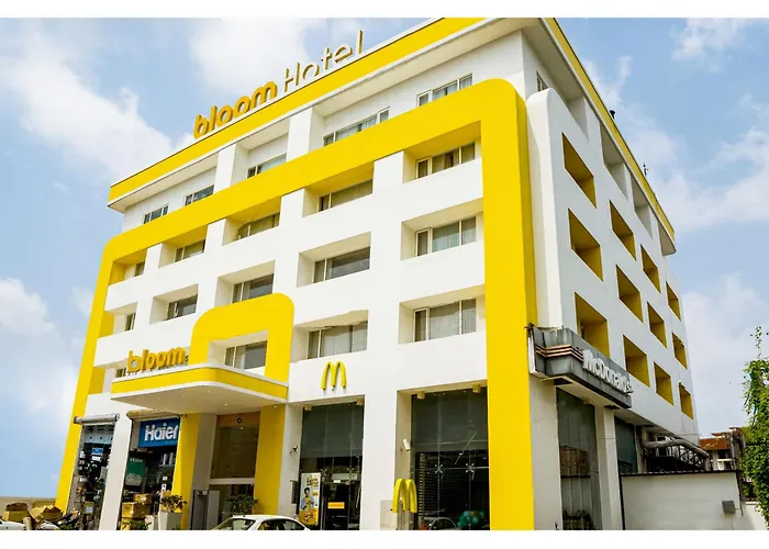 Bloom Hotel - Jammu