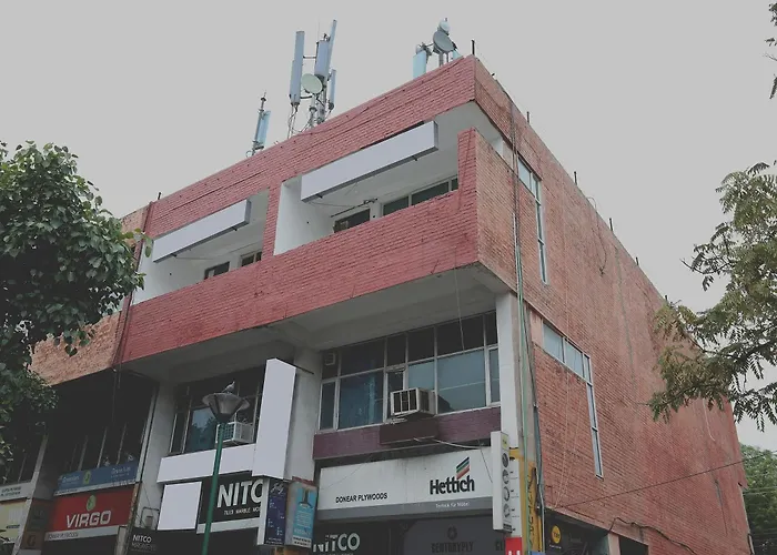 Oyo 9230 Hotel Royal Brooks Chandigarh