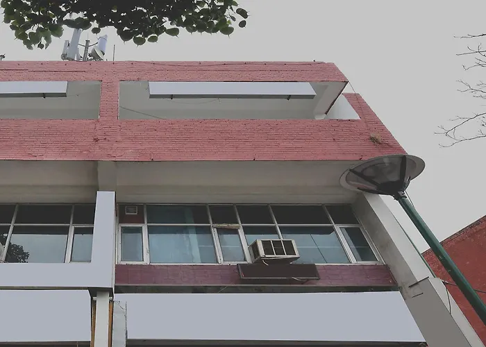 Oyo 9230 Hotel Royal Brooks Chandigarh