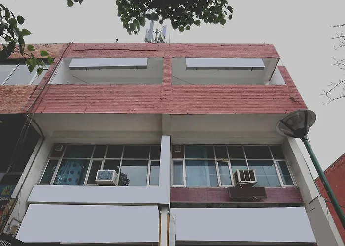 Oyo 9230 Hotel Royal Brooks Chandigarh