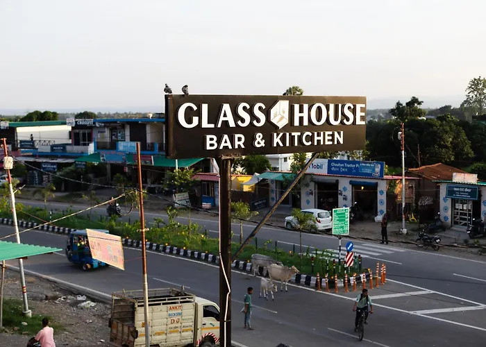 Hotel Js Souvenir Dehradun