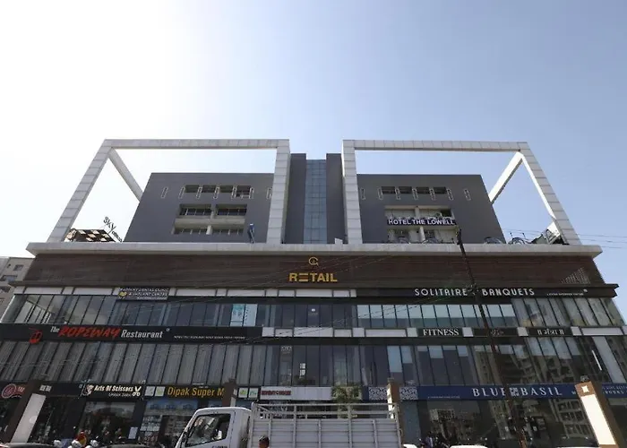 Hotel The Lowell Surat