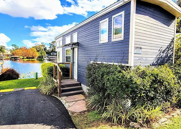 Orlando Lakefront Tiny Homes 6 Plus Month Rentals