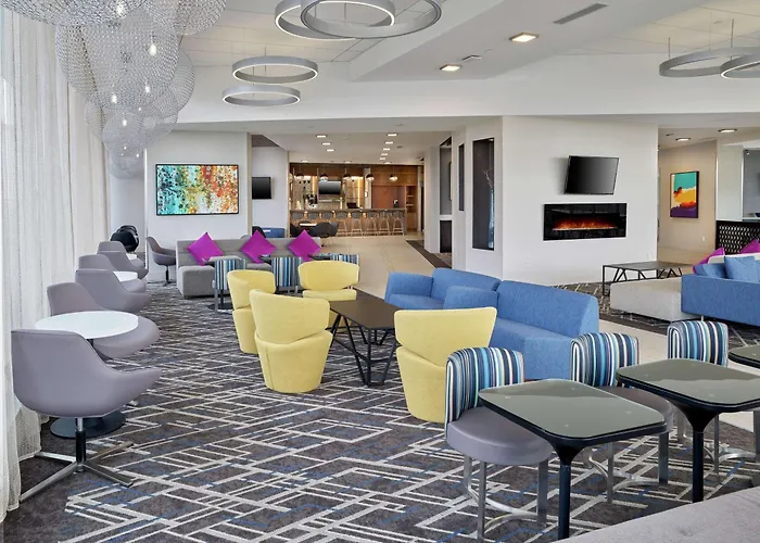 Doubletree By Hilton Edmonton Downtown Hotel