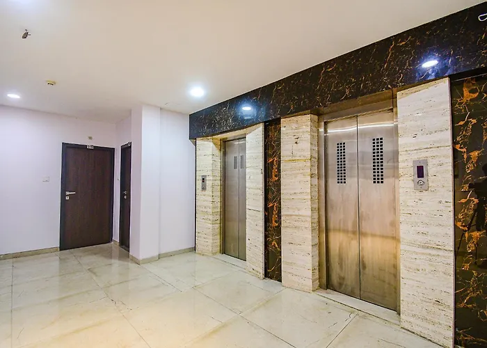 Fabhotel Rani Tower - Chinar Park Kolkata