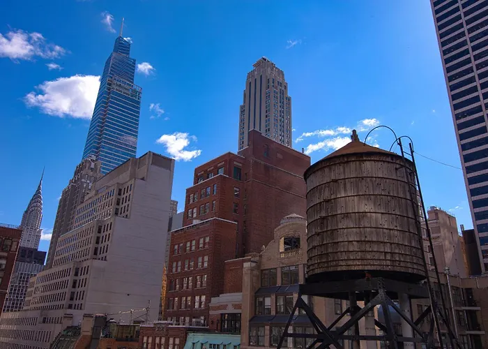 The Iroquois Times Square, A Small Luxury Hotel New York