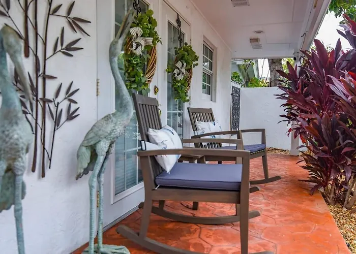 Heron House - Luxury Waterfront Home Key West