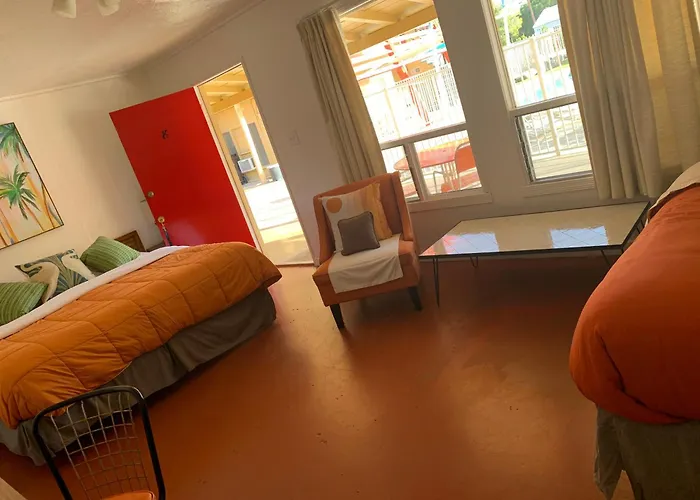Aloha Hotel Palm Springs