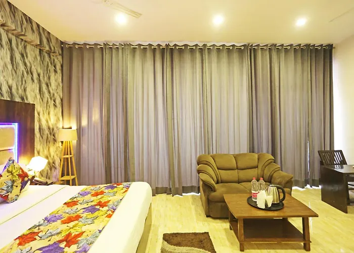 Hotel The Kiara Near Delhi Airport New Delhi