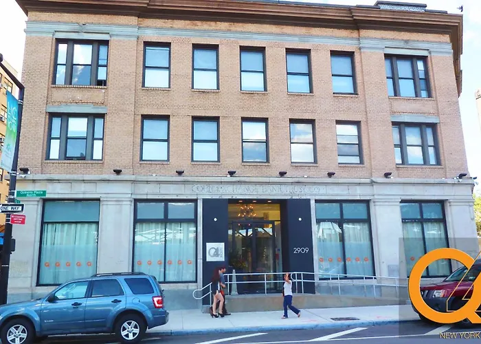 Q4 Hotel And Hostel New York