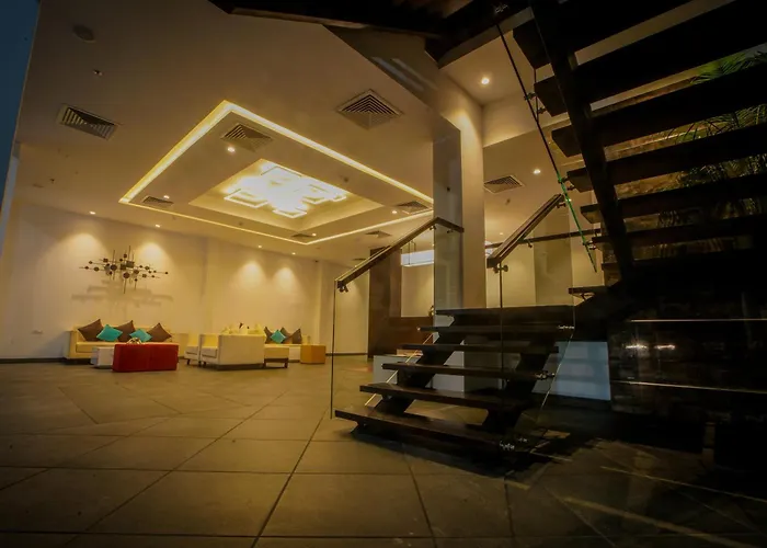 The Terrace By Ladder Mgd By Citrine Hotel Thiruvananthapuram
